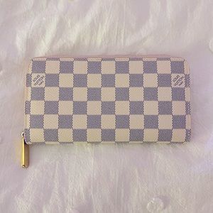 Louis Vuitton Zip Wallet